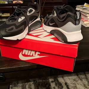 Mens Nike Air Max 200 WTR Size 13
